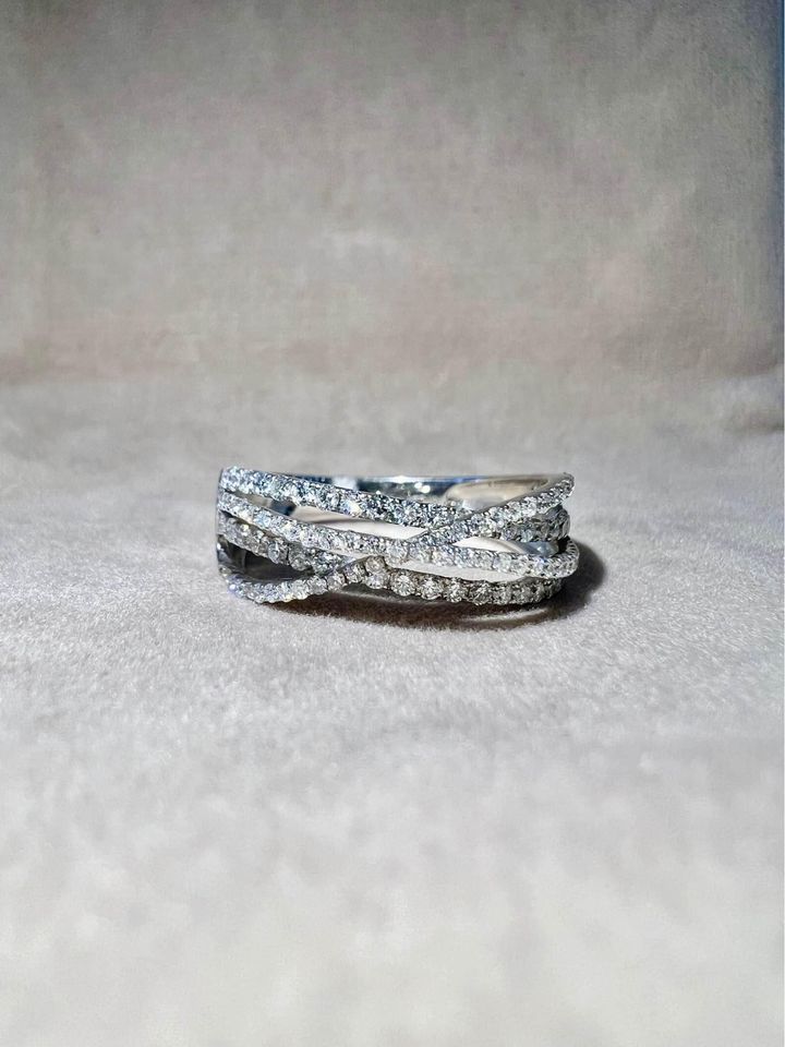 18ct White Gold Natural Diamond Ladies Dress Ring DR24 Atlas Jewellers 18ct White Gold Natural Diamond Ladies Dress Ring DR24 Atlas Jewellers